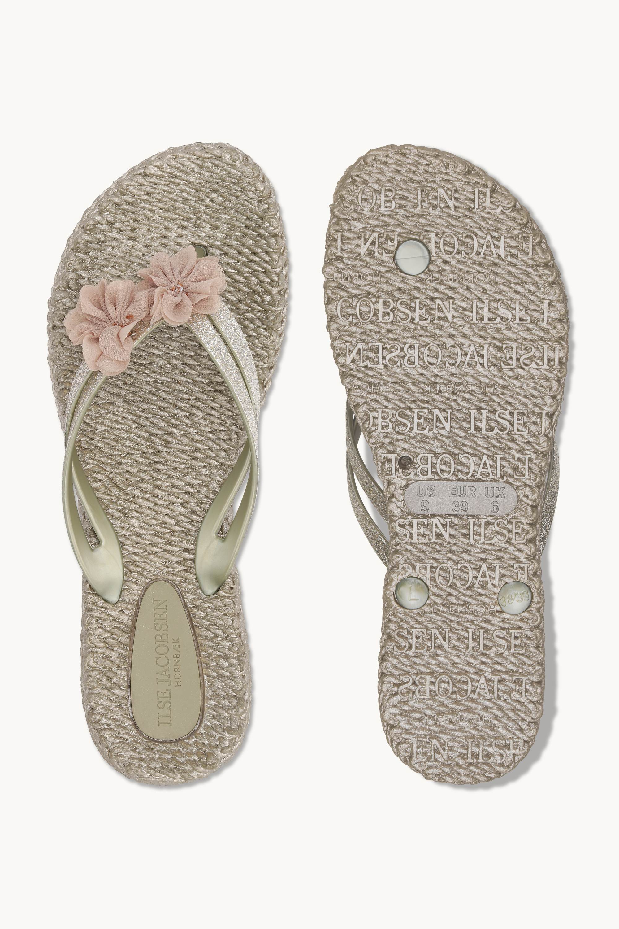 Flip Flops with Flowers - Atmosphere