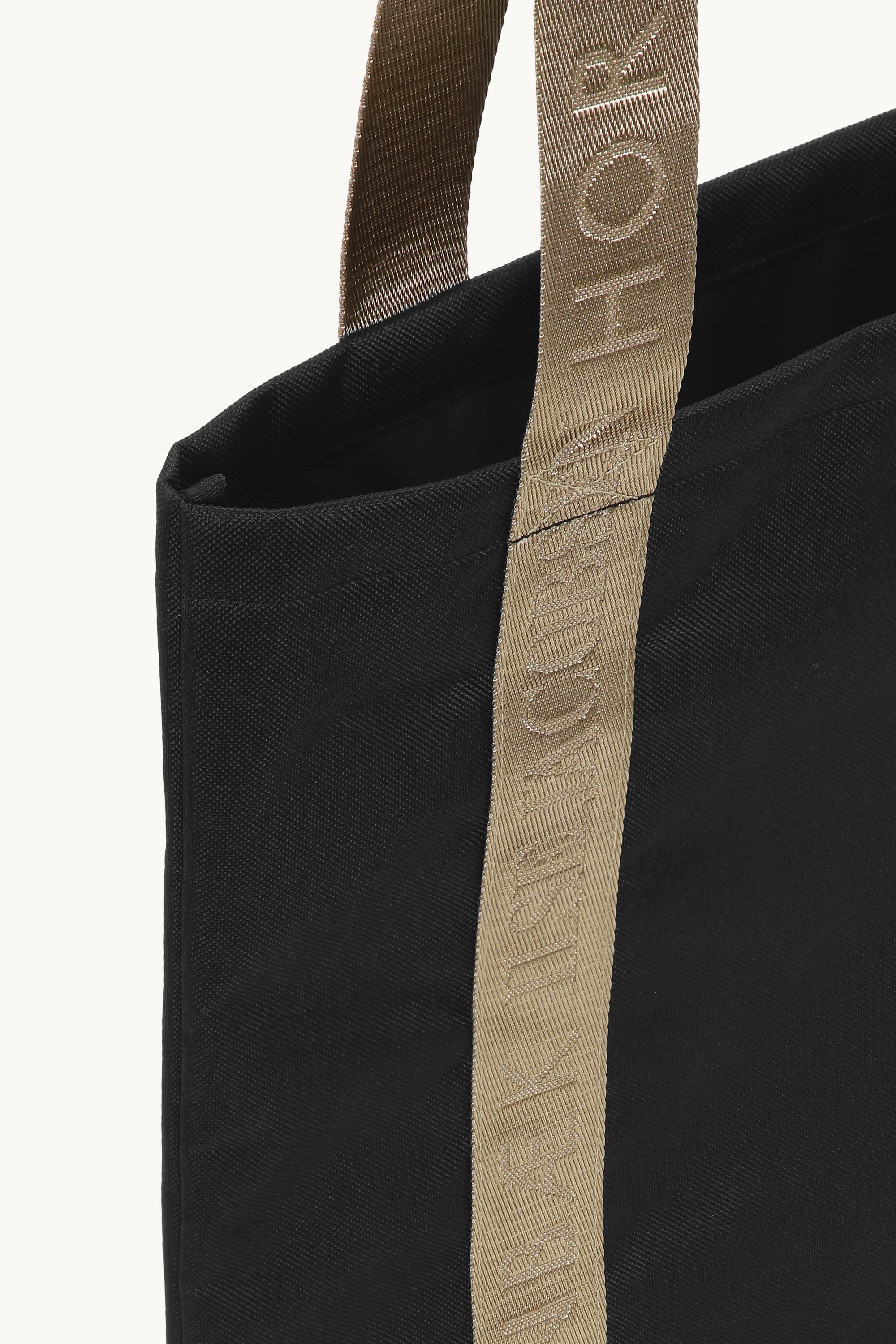 Tote Reseväska - Black