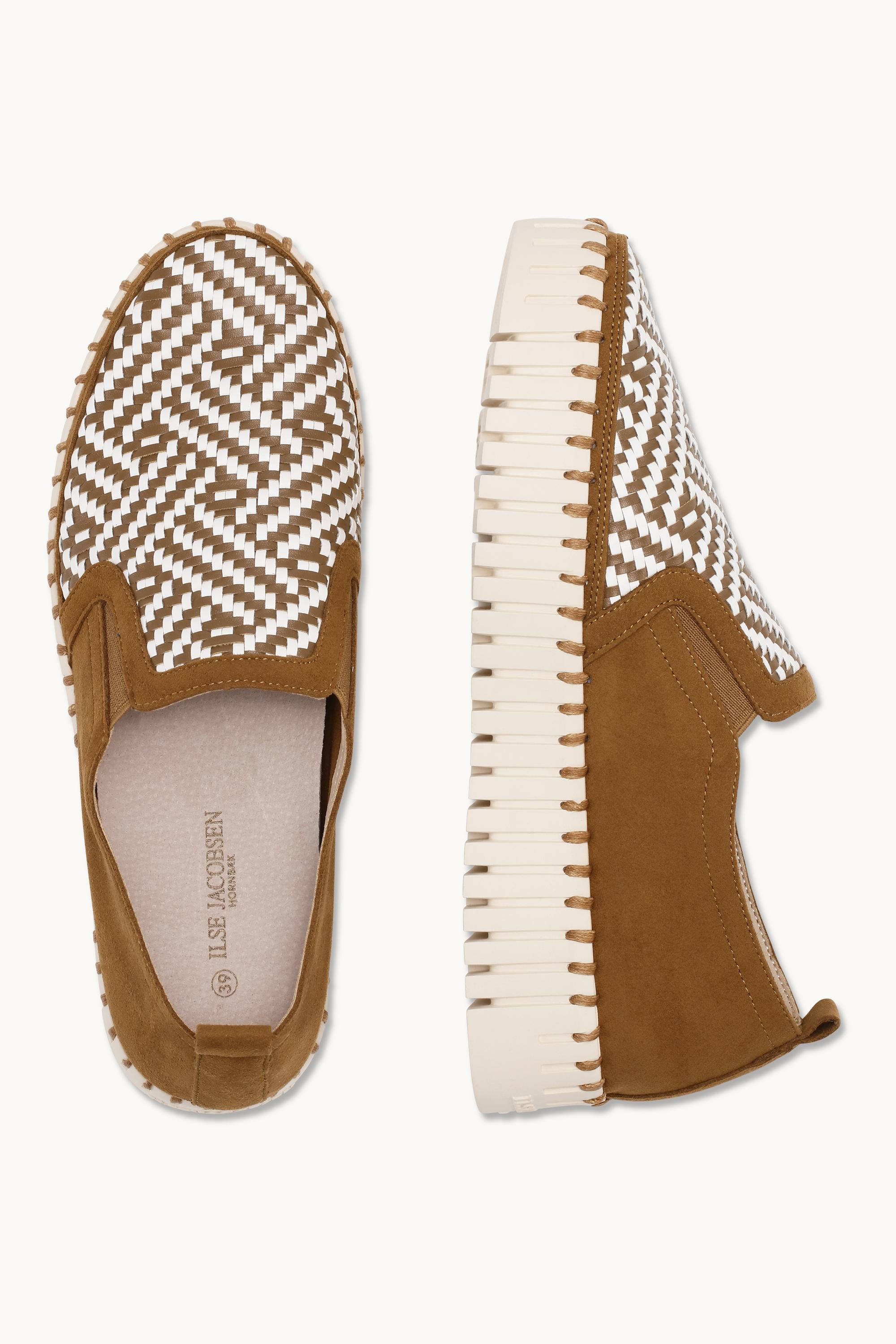 Tulip Plattformsko - Cashew