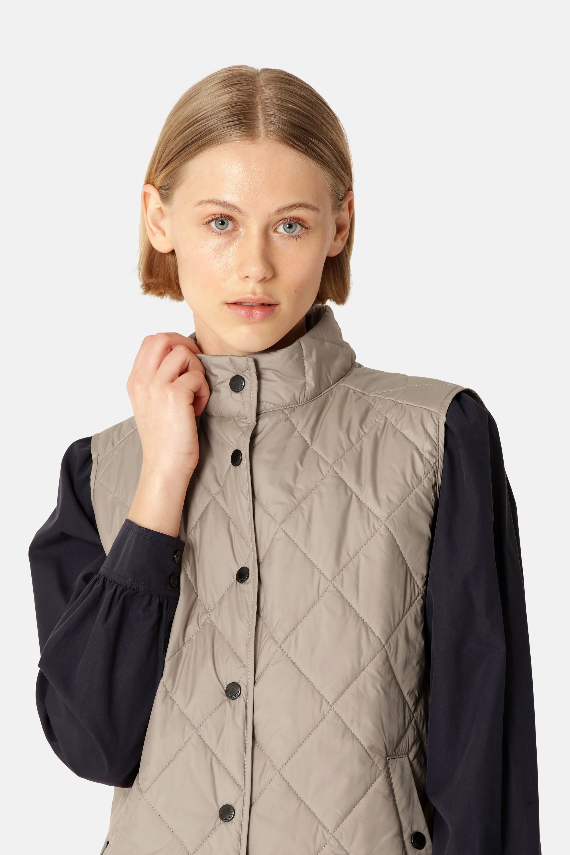Quilted Short Vest - Greige