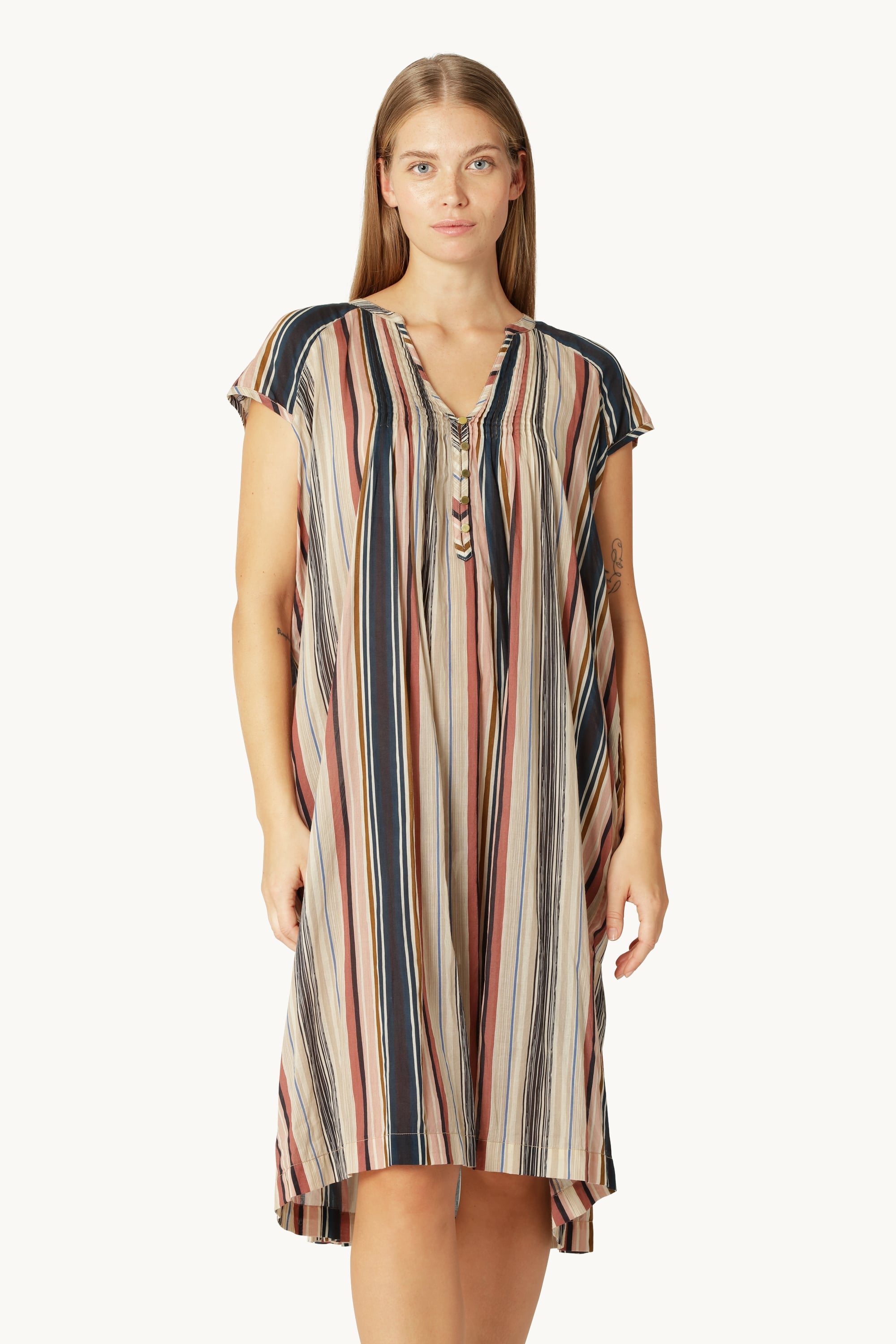 Lång Klänning med Korta Ärmar Pintuck - Beige Organic Stripe