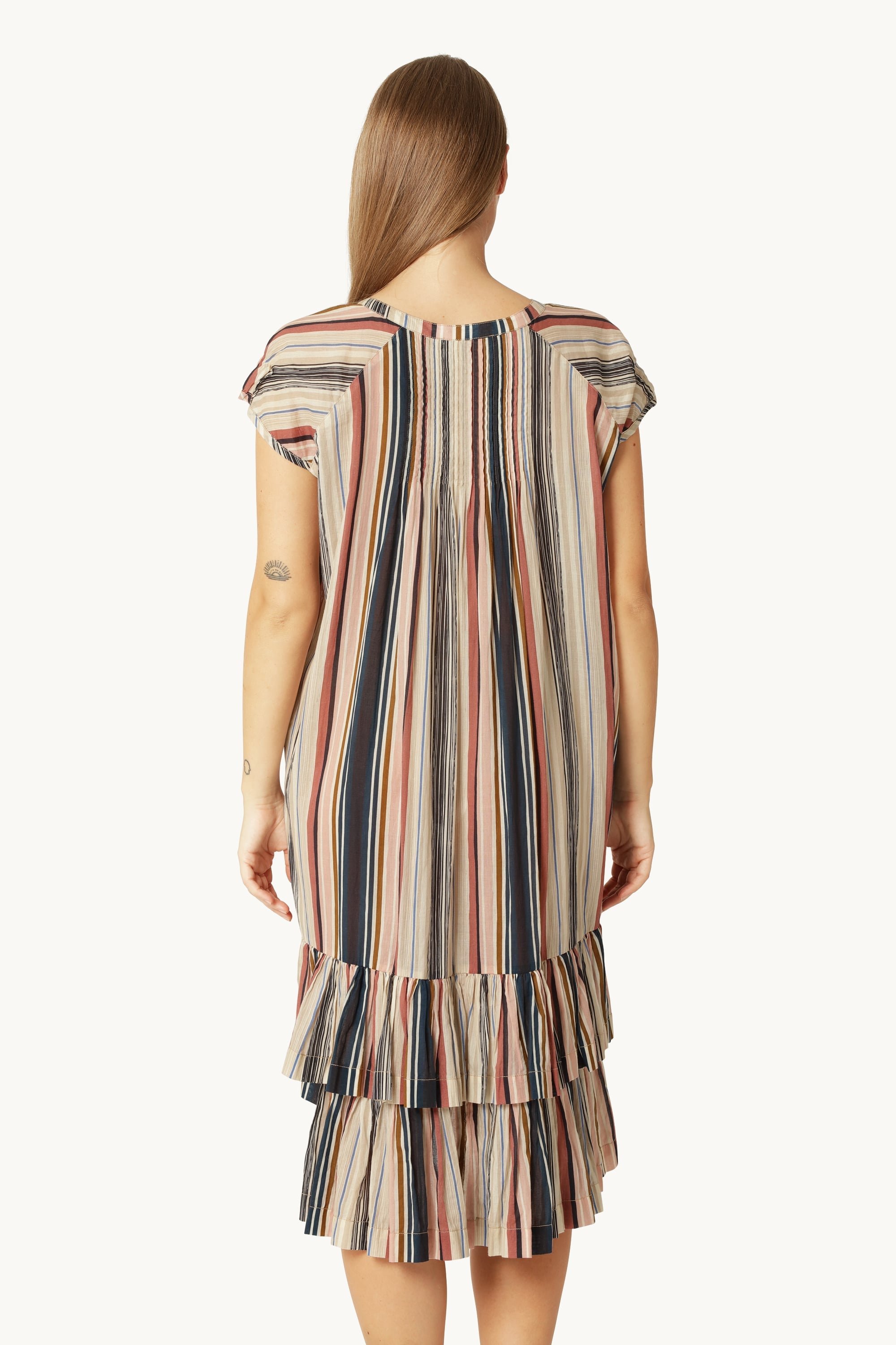 Lång Klänning med Korta Ärmar Pintuck - Beige Organic Stripe