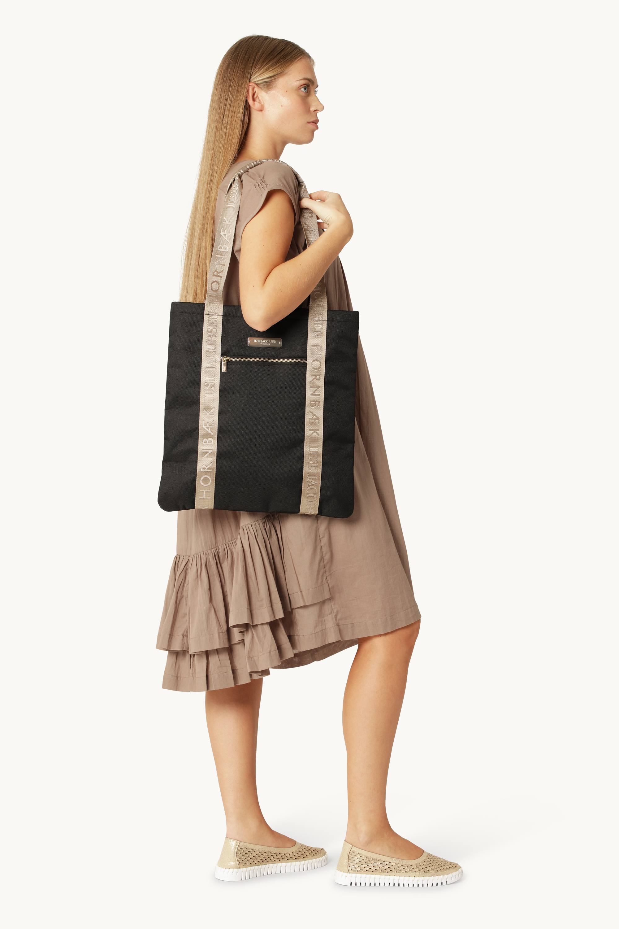 Tote Reseväska - Black