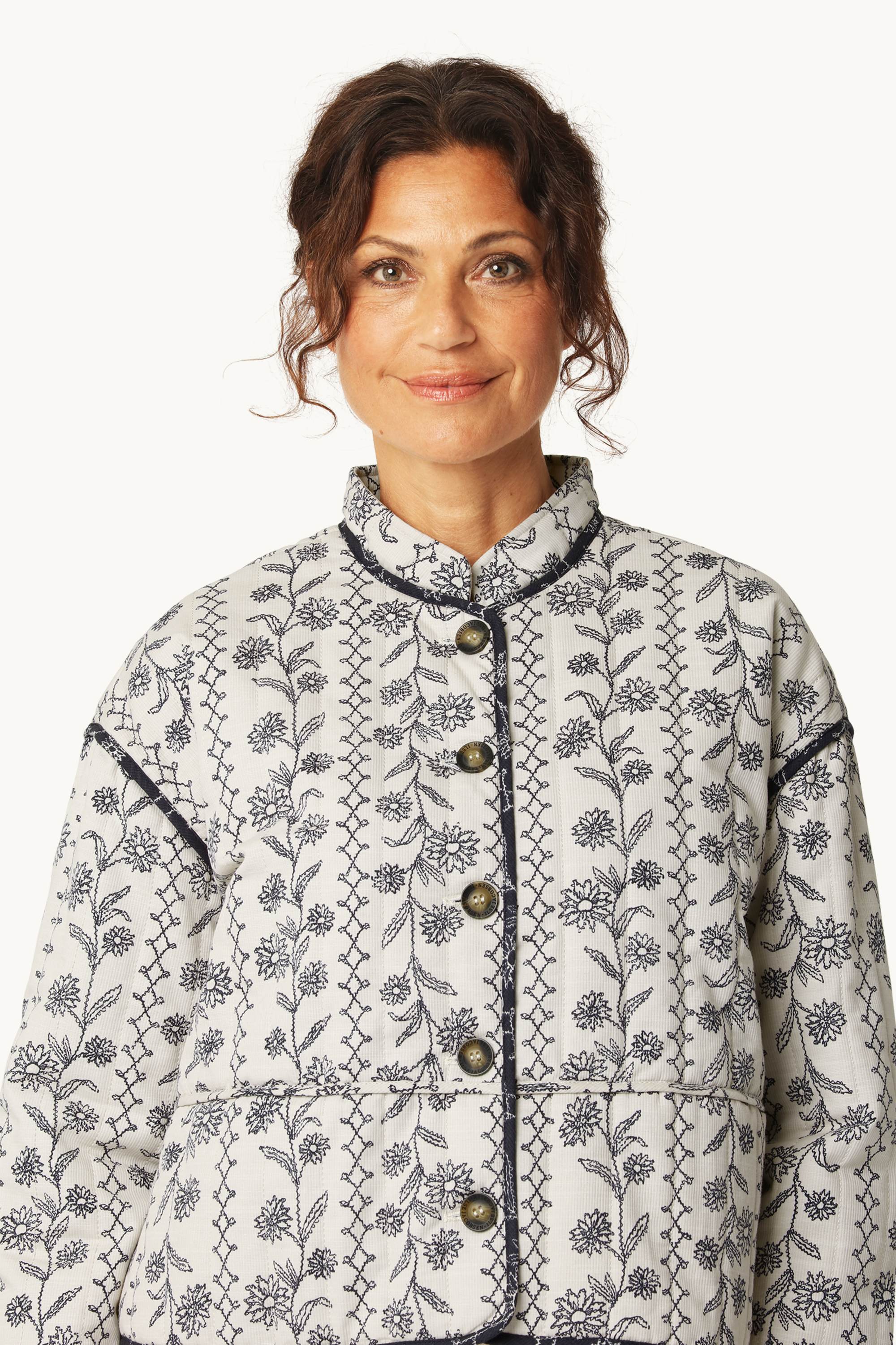 Short Padded Jacket - White Wildflower