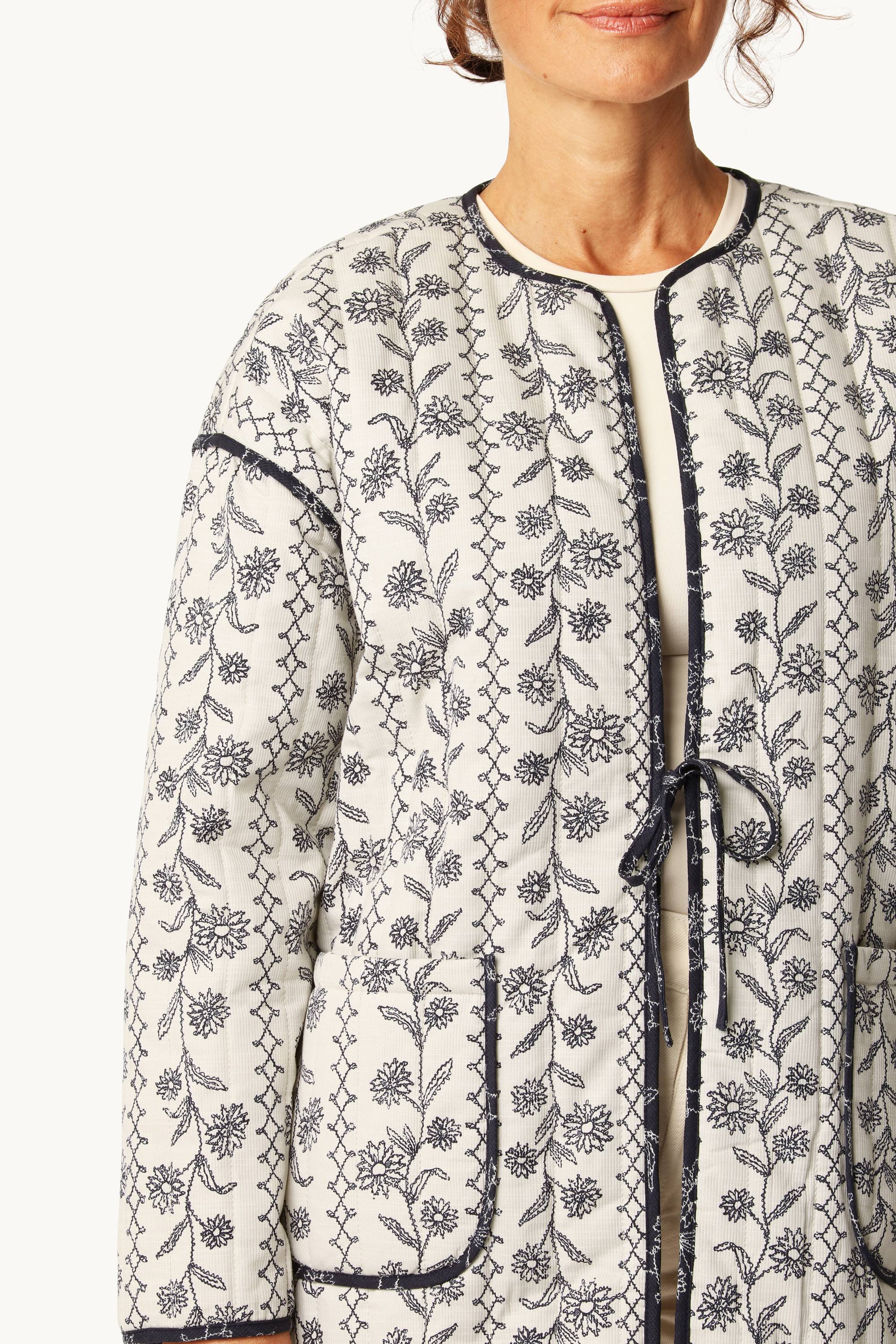 Padded Jacket - White Wildflower