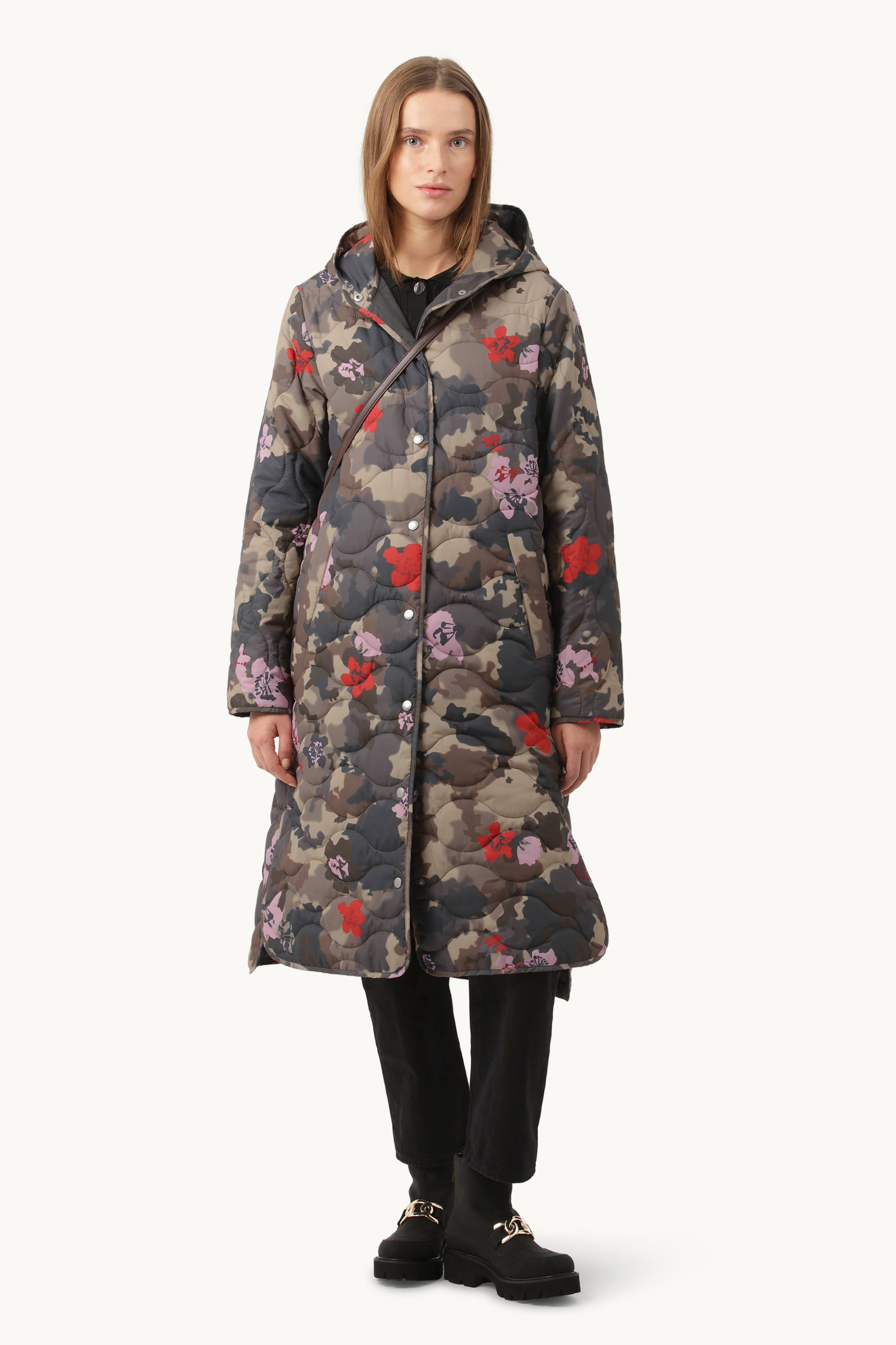 Lång Quiltad Kappa - Floral Camo