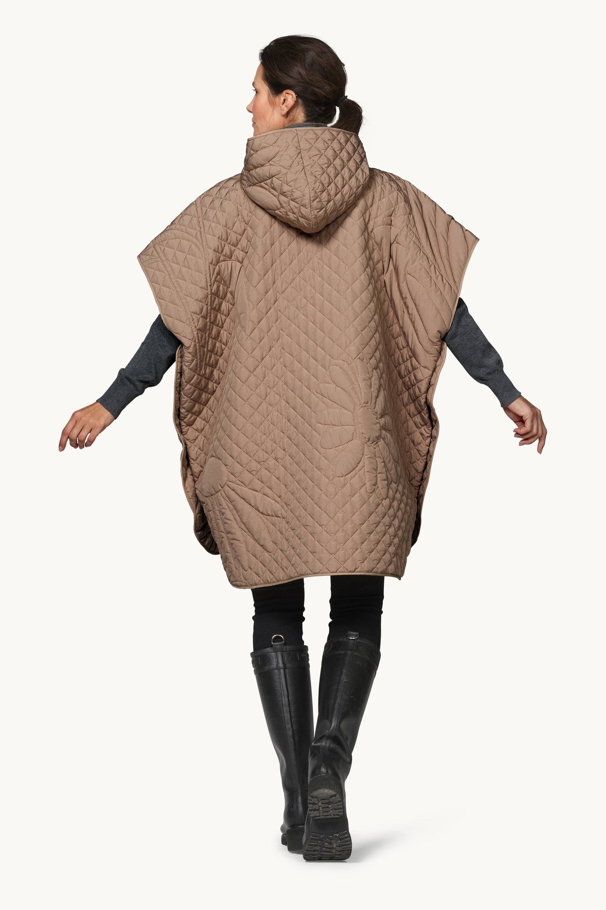 Quiltad Poncho - Sepia Tint