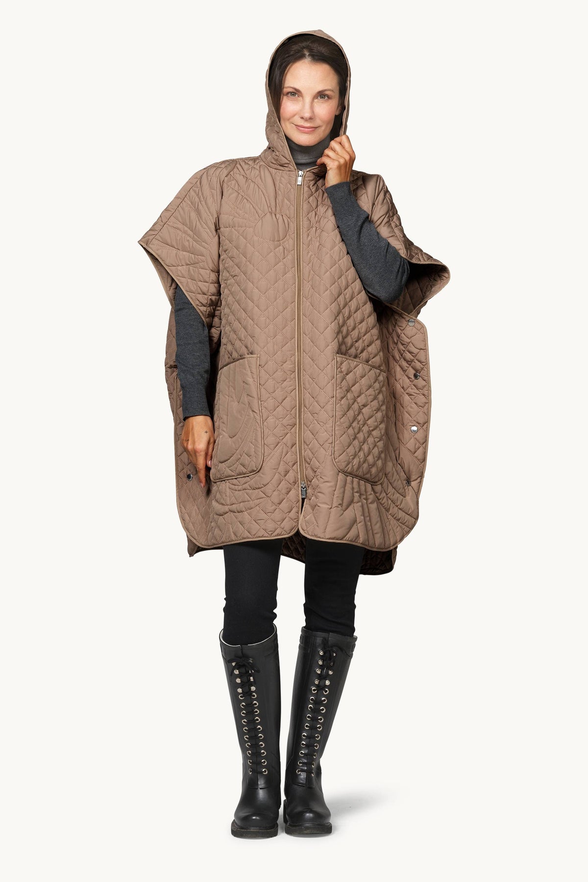 Quiltad Poncho - Sepia Tint