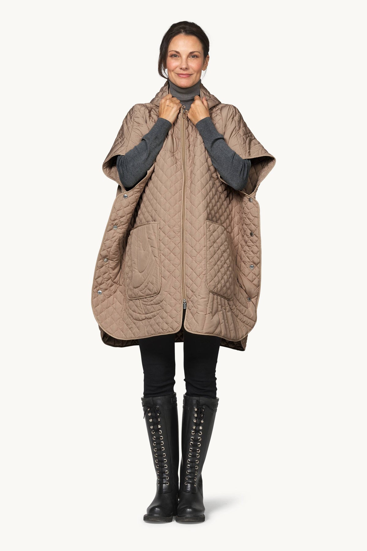 Quiltad Poncho - Sepia Tint